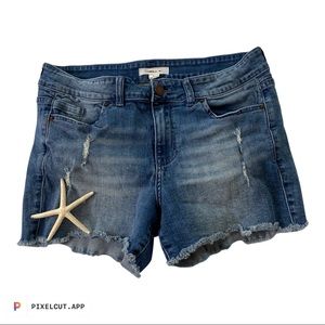 🔥Offers are welcomed🔥O’Neill cut-offs!! Juniors size 31=size 12